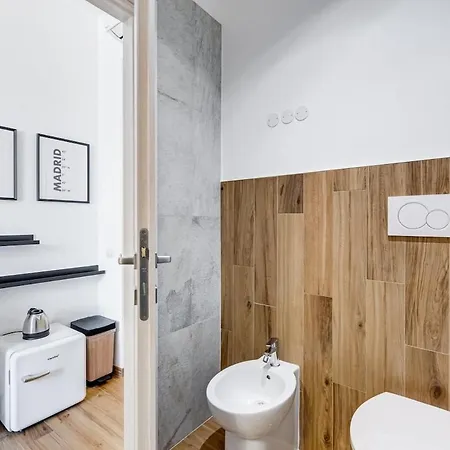 Appartamento Bdc - Majestic 4-bdr In Termini Roma