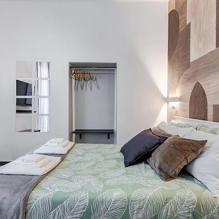 Bdc - Majestic 4-bdr In Termini Appartamento *