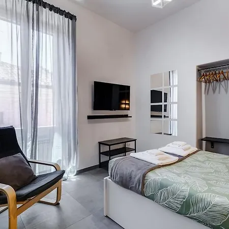 Bdc - Majestic 4-bdr In Termini Appartamento