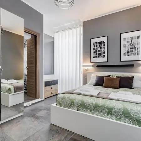 Bdc - Majestic 4-bdr In Termini Рим