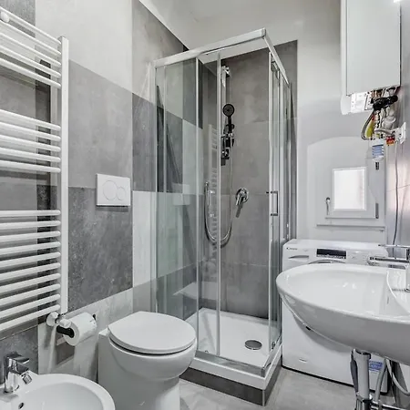 Апартаменты Bdc - Majestic 4-bdr In Termini Рим