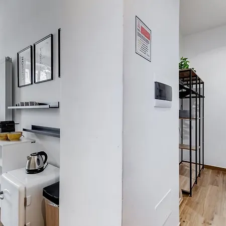 Апартаменты Bdc - Majestic 4-bdr In Termini Рим